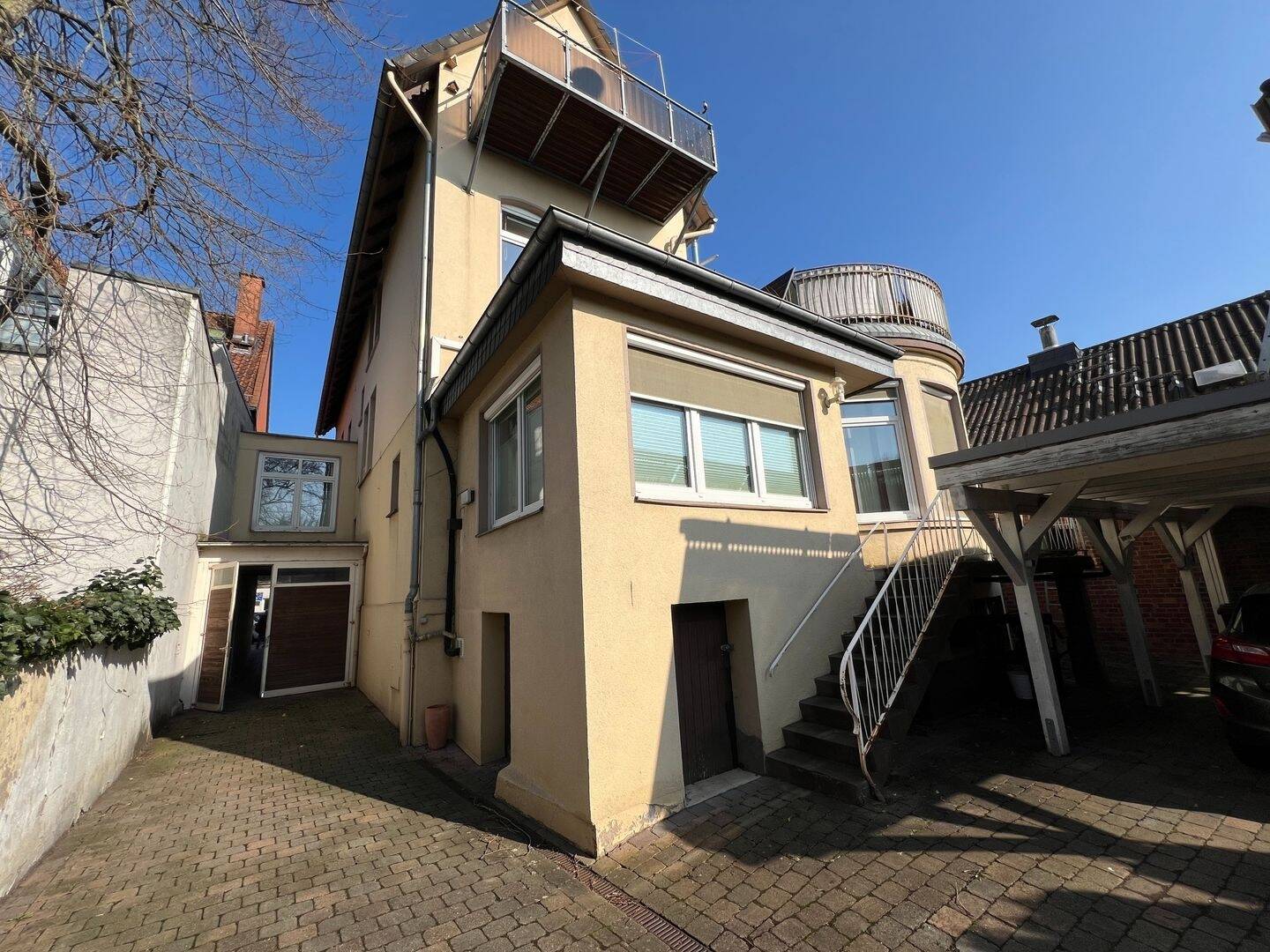 Praxis- oder Büroräume mit exklusivem Wohnen in Hessisch Oldendorf – Hessisch Oldendorf – Bild 1 von 9