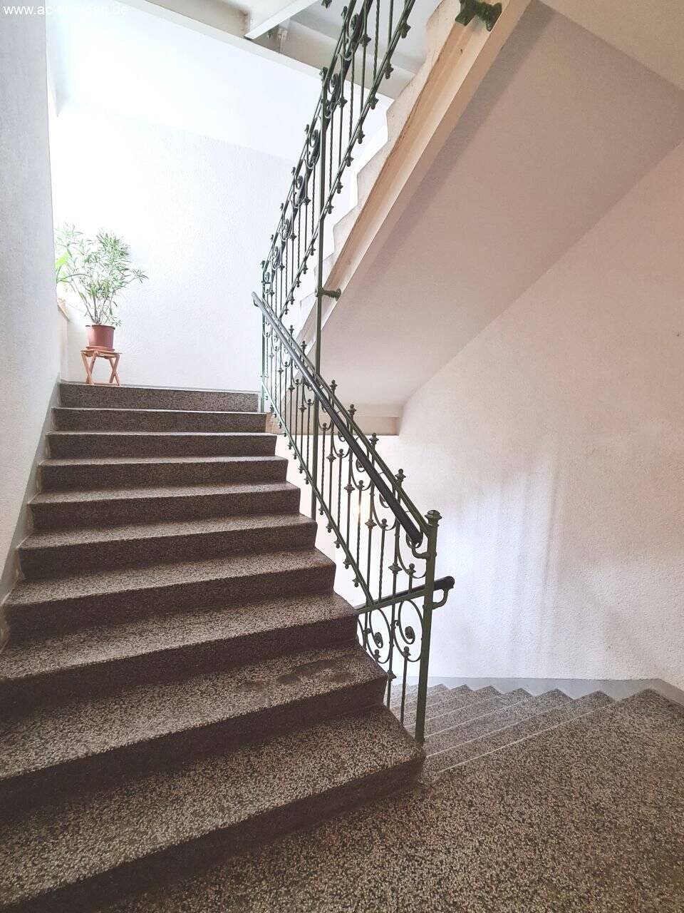 Moderne sanierte 2,5-Raum-Maisonette-Wohnung in einem liebevoll kernsanierten Gründerzeithaus auf dem Kassberg in Chemnitz – Chemnitz – Vorschaubild 2