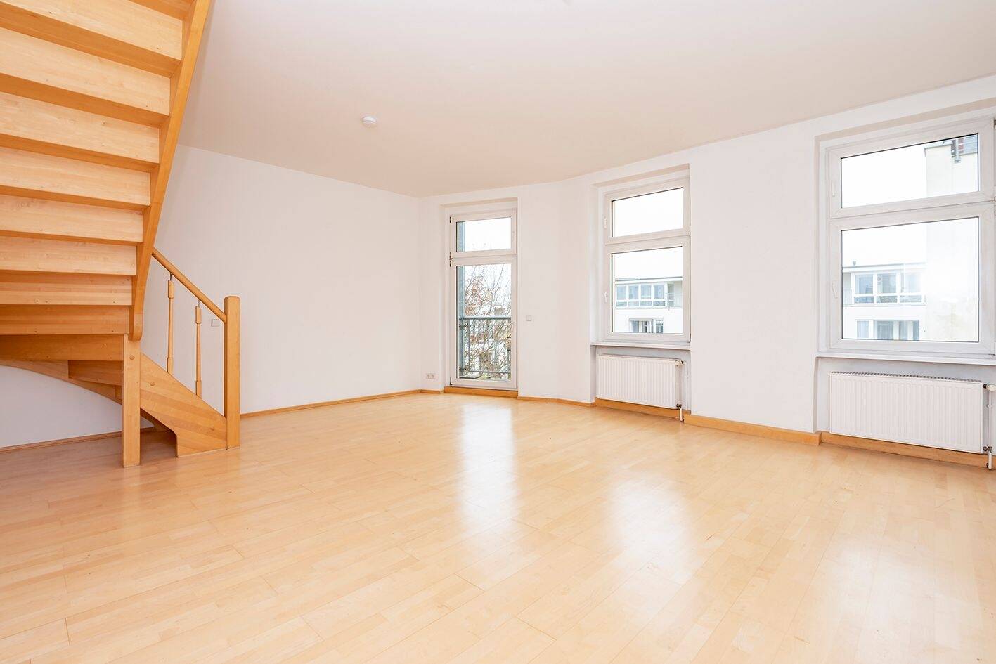 Extravagante Maisonette Wohnung mit 2 Balkonen ! – Berlin – Bild 1 von 9