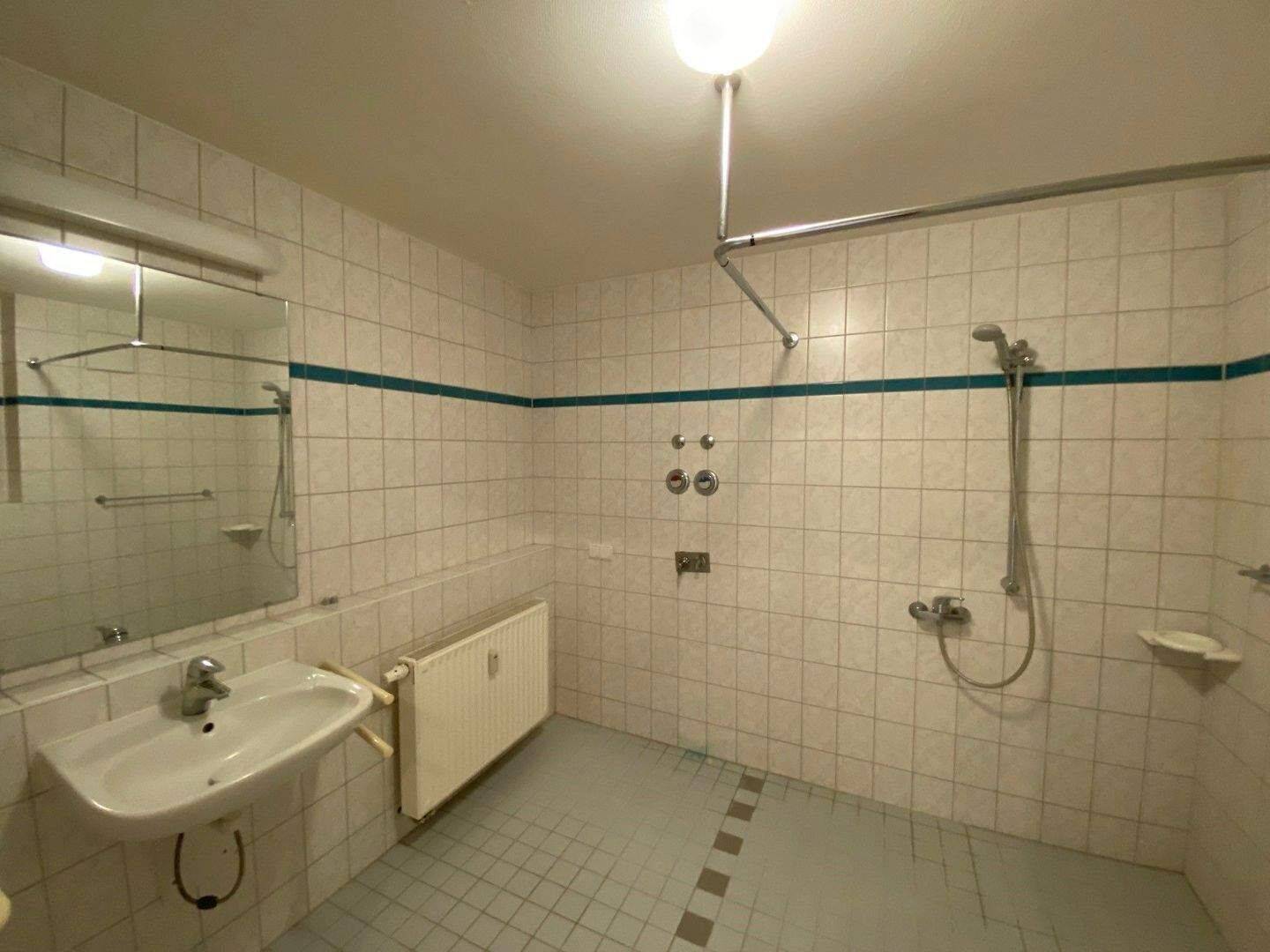 Für Mieter ab 60 Jahre: gemütliche 2-Zi.-Wohnung mit Balkon! – Nürnberg – Vorschaubild 3