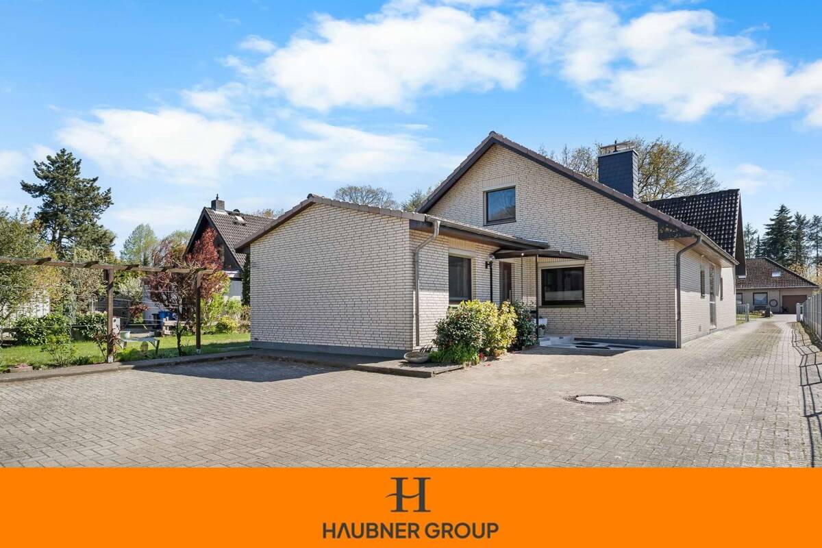 Großzügiges Wohnhaus in Worpswede mit flexibler Nutzung und 3 Garagen – 27726 Worpswede – Bild 1 von 9