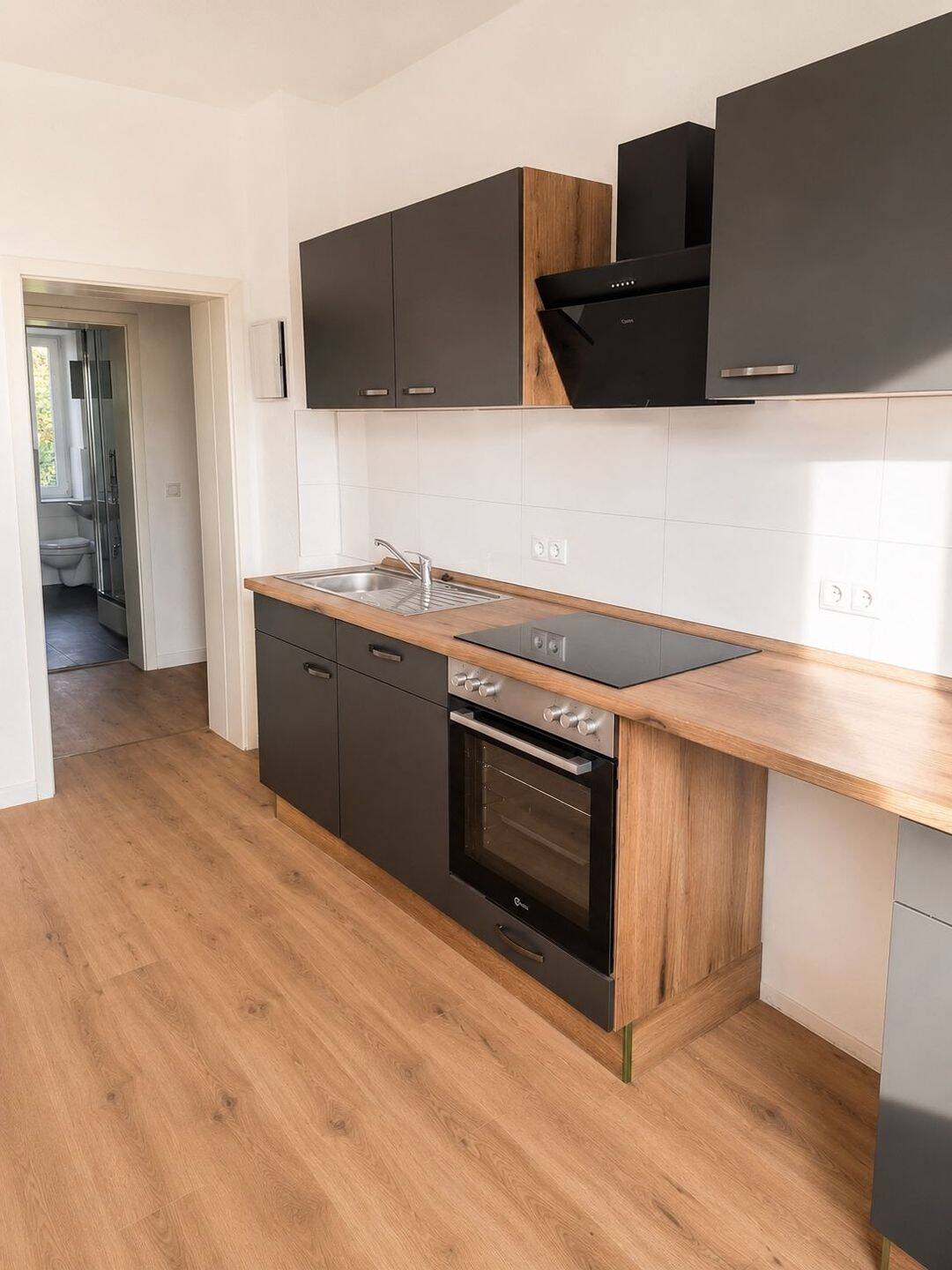 Hochwertig sanierte 2-Zi-Wohnung mit EBK in Magdeburg – Magdeburg – Vorschaubild 4