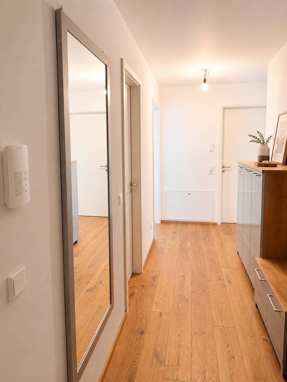 Familienfreundliche 3-Zimmer-Wohnung – EBK, 2 Bäder und Süd-West-Loggia – München – Vorschaubild 6