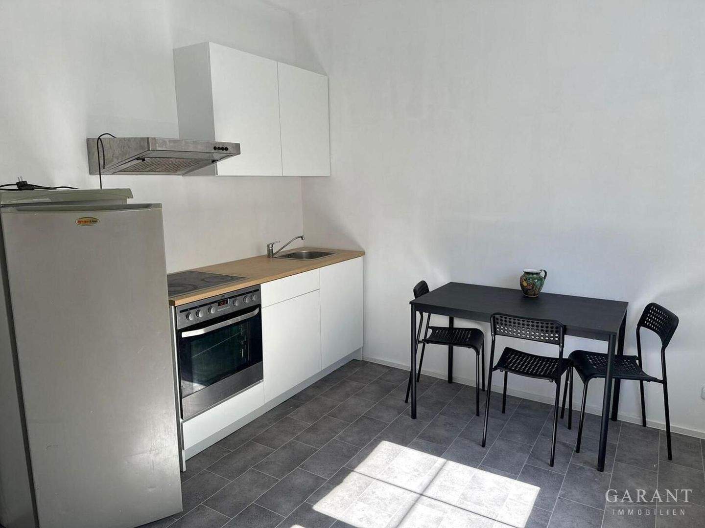 Maximale Rendite in Augsburg: Gepflegtes 6 Parteien Haus in guter zentraler Lage mit 6 Stellplätzen – Augsburg – Vorschaubild 5