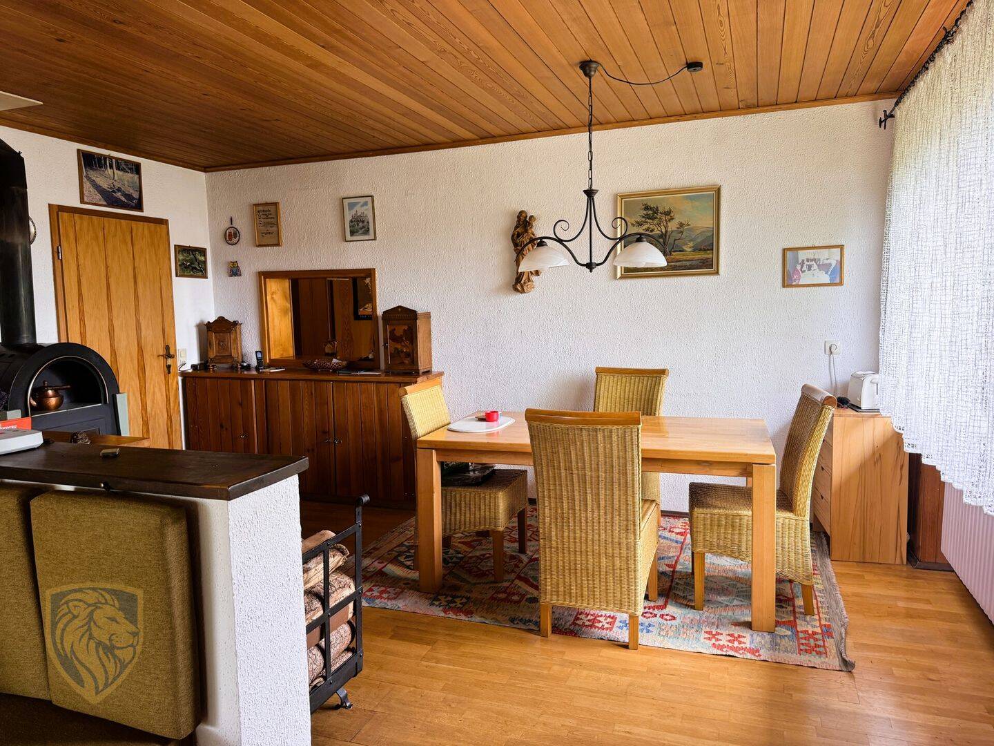 Solides Wohnhaus mit großem Grundstück in ruhiger und bevorzugter Lage von Villingen-Schwenningen - Ortsteil Pfaffenweiler – Villingen-Schwenningen – Vorschaubild 9