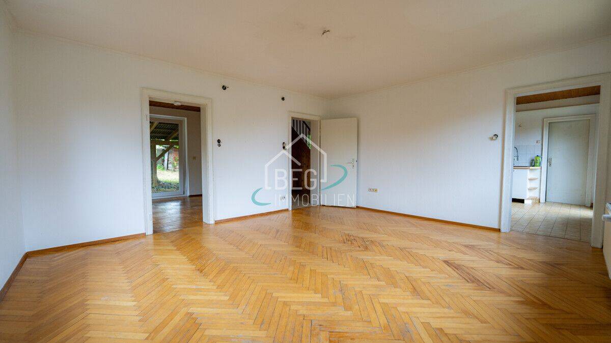 Wohnen mit Freiraum - Einfamilienhaus auf über 2.500 m² Grundstück – Waldenburg – Vorschaubild 7
