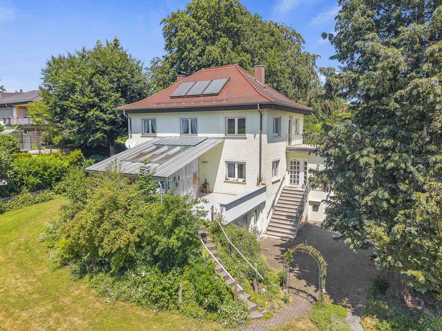 Seltene Gelegenheit - Immobilie mit Charakter: Charmantes Einfamilienhaus in begehrter Aussichtslage – Aulendorf – Vorschaubild 3