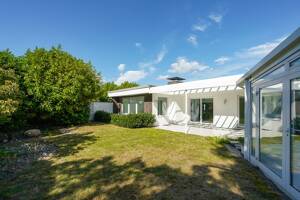 Bungalow im Dichterviertel - Stockum mit uneinsehbarem Garten und Swimmingpool im Haus – 40474 Düsseldorf – Vorschaubild 2