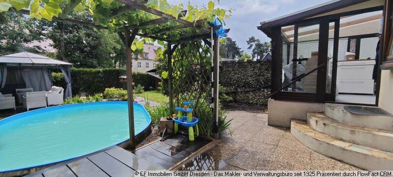 Ruhiges Reihenmittelhaus mit 300 m² Grundstück, 110,75 m² Wohnfläche, Garage, Pool, Wintergarten, Balkon, Pavillion u. Holzunterstand in 01109 Dresden – Dresden – Vorschaubild 9