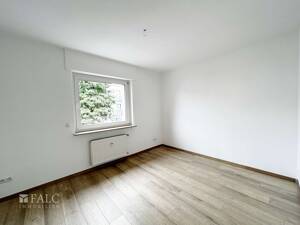 Hochwertig nach KFW Standard saniertes Dreifamilienhaus – 63071 Offenbach am Main – Vorschaubild 6