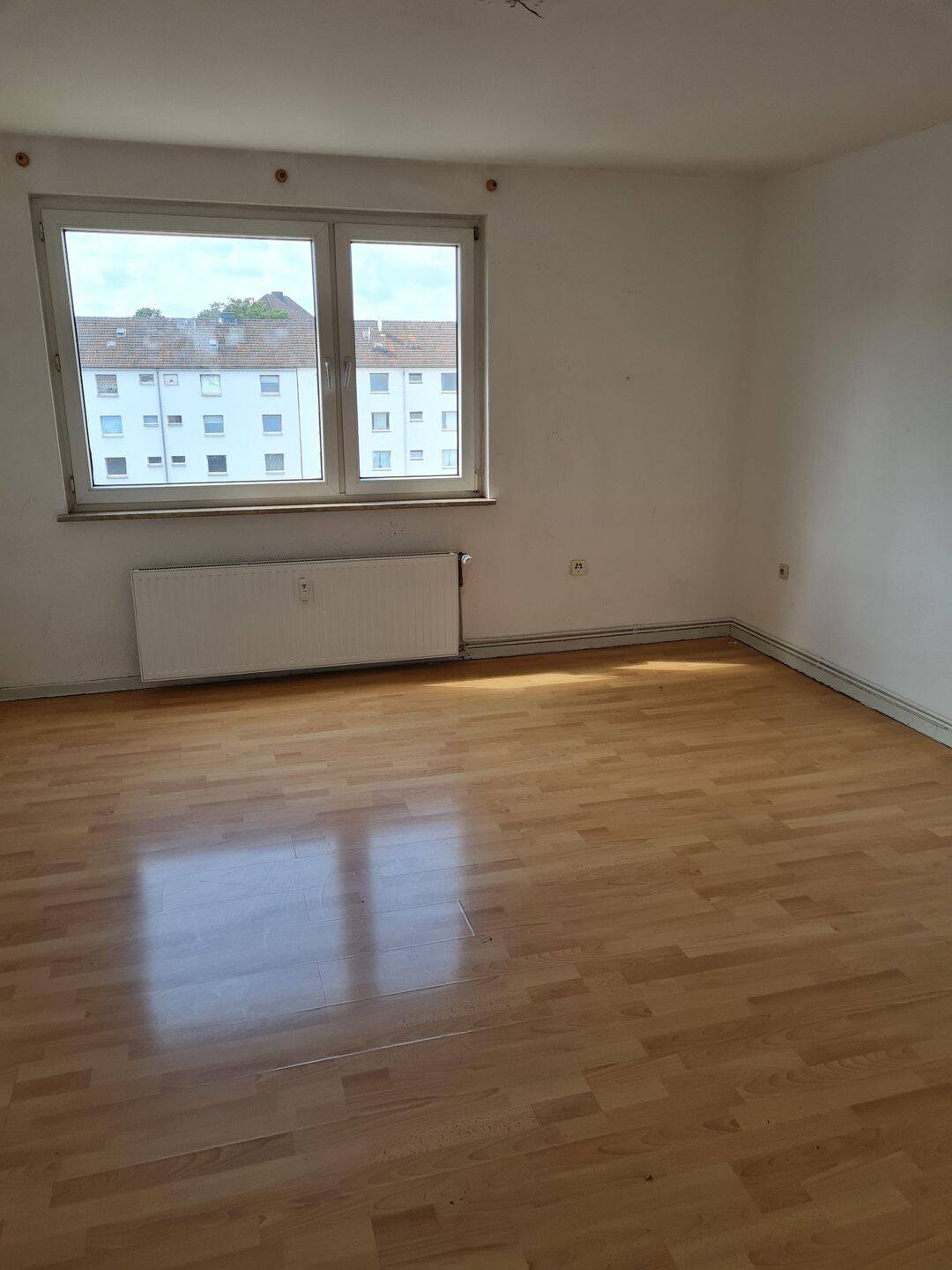 °°° 6,0 Zimmer-Maisonette-Wohnung im 3.OG °°° – Duisburg – Vorschaubild 5