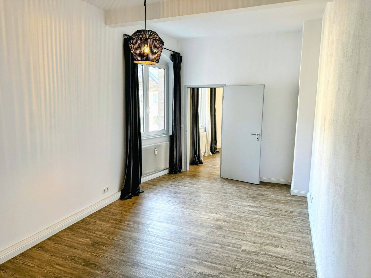 Sanierte 4 Zimmer Wohnung in zentraler Lage mit Balkon – Nürnberg – Vorschaubild 6