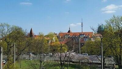 Modernes 1,5-Zimmer-Apartment in Top-Lage mit Aussicht! – Nürnberg – Vorschaubild 2