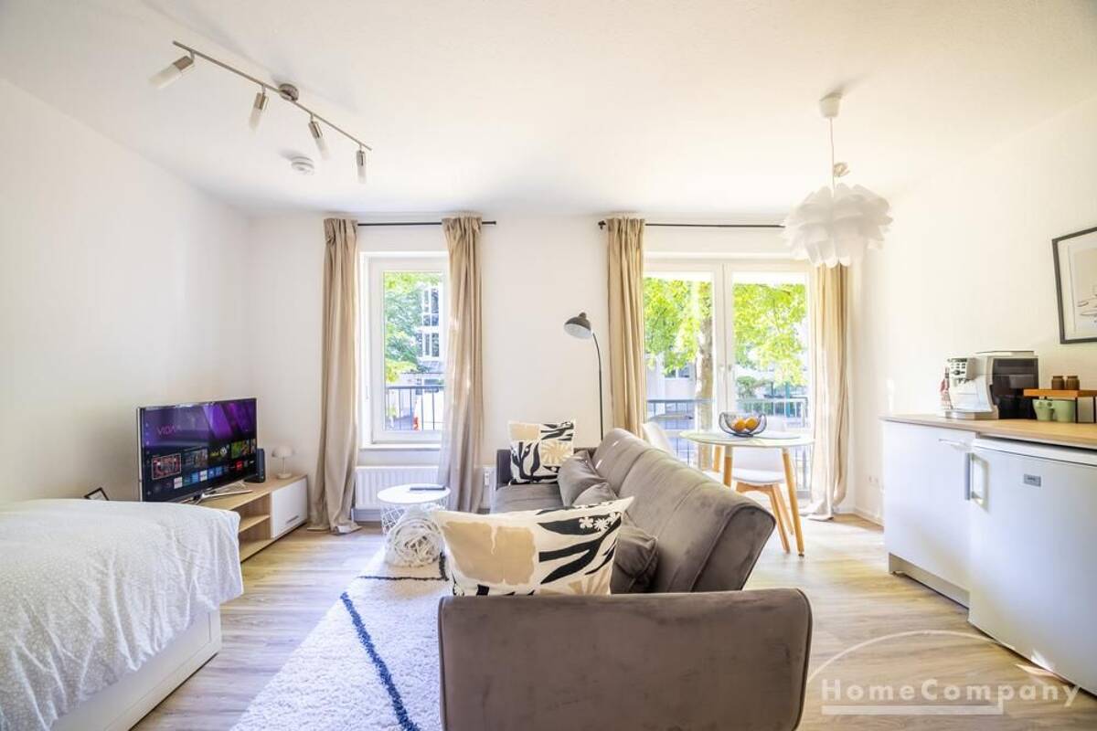 28167 HomeCompany Dresden Möbliert/Furnished Studio Apartment in Dresden-Laubegast max. 2 Personen – 1279 Dresden – Bild 1 von 9