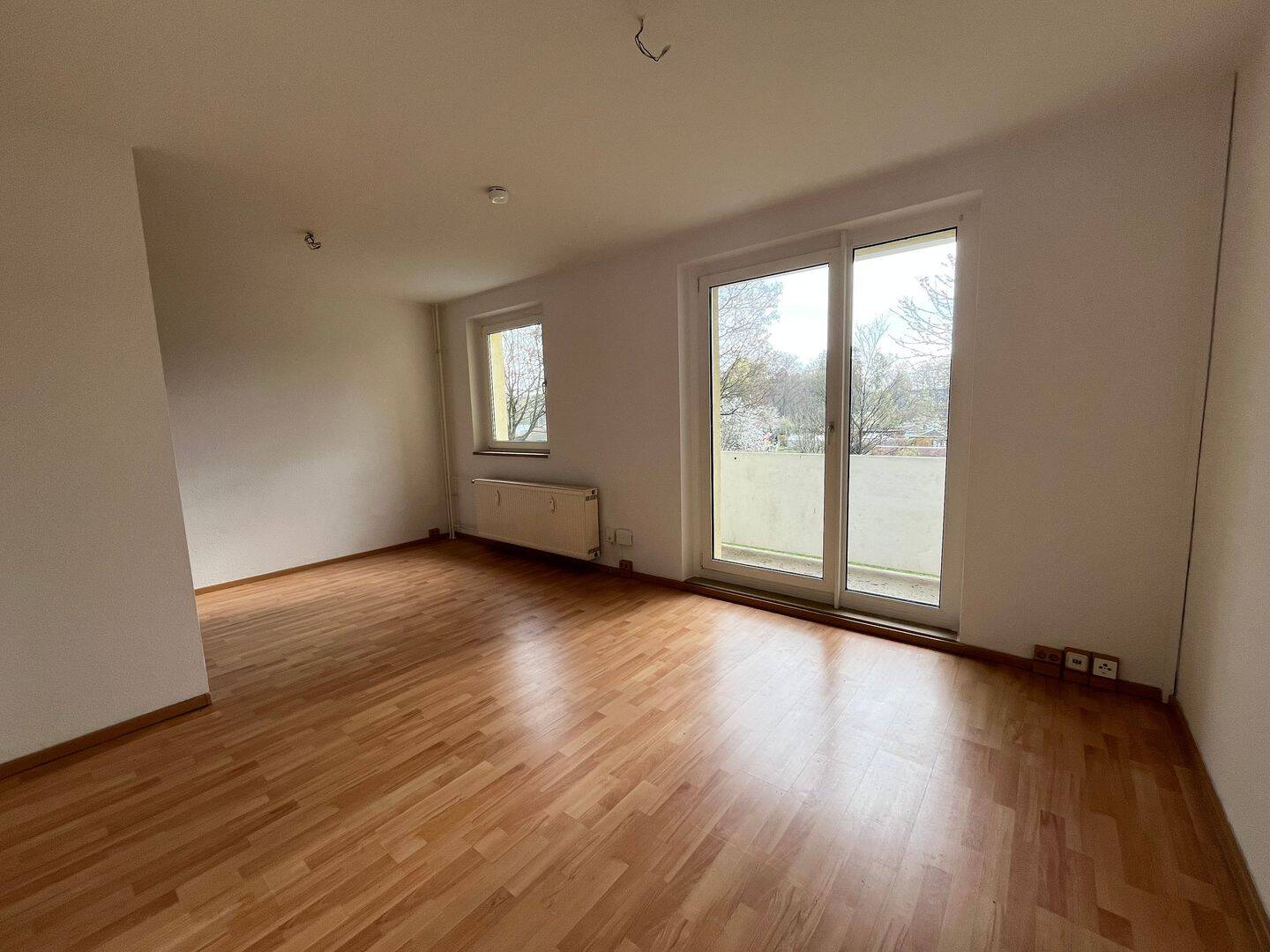 *AKTION* 1 NKM frei* 2-Zimmer Wohnung mit Balkon + EBK