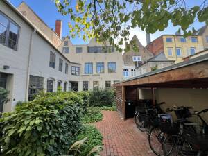 Luxuriöse 2-Zimmer-Terrassenwohnung auf der Lübecker Altstadtinsel ! Kernsaniert ! Denkmalschutz ! – 23552 Lübeck – Vorschaubild 3