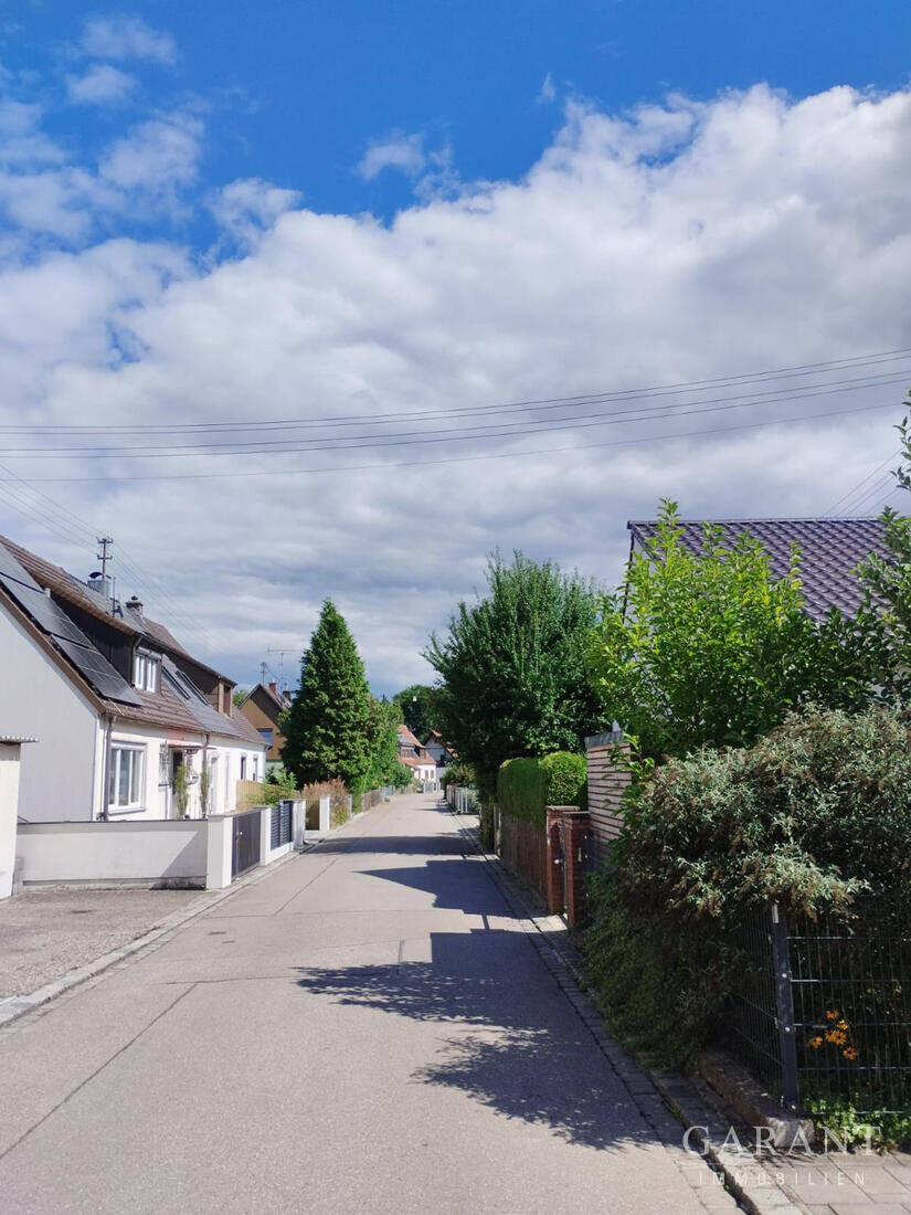 Charmante Doppelhaushälfte mit Garten, Werkstatt & Garage in Augsburg-Göggingen – Augsburg – Vorschaubild 7