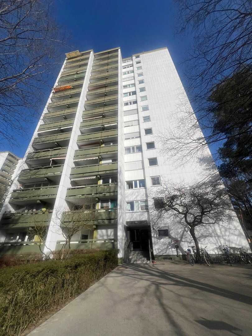 "Sanierungsbedürftige 3-Zimmer-Wohnung mit Potenzial - ideal für Eigennutzer und Kapitalanleger"