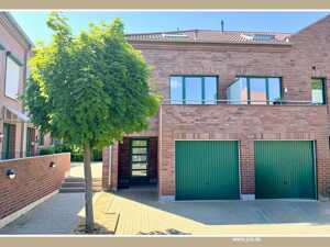 Gepflegtes Reihenendhaus in ruhiger Hoflage von Krefeld-Oppum