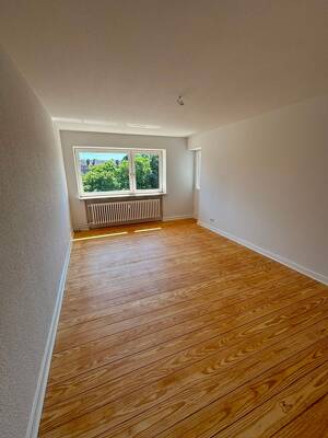 3 Zimmer-Wohnung saniert - zum 16.08.2026