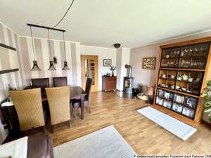 Kleine Wohlfühloase: 2-Zi.-WHG im 1.OG mit Bergblick, Südbalkon & Kamin – 83071 Stephanskirchen – Vorschaubild 5
