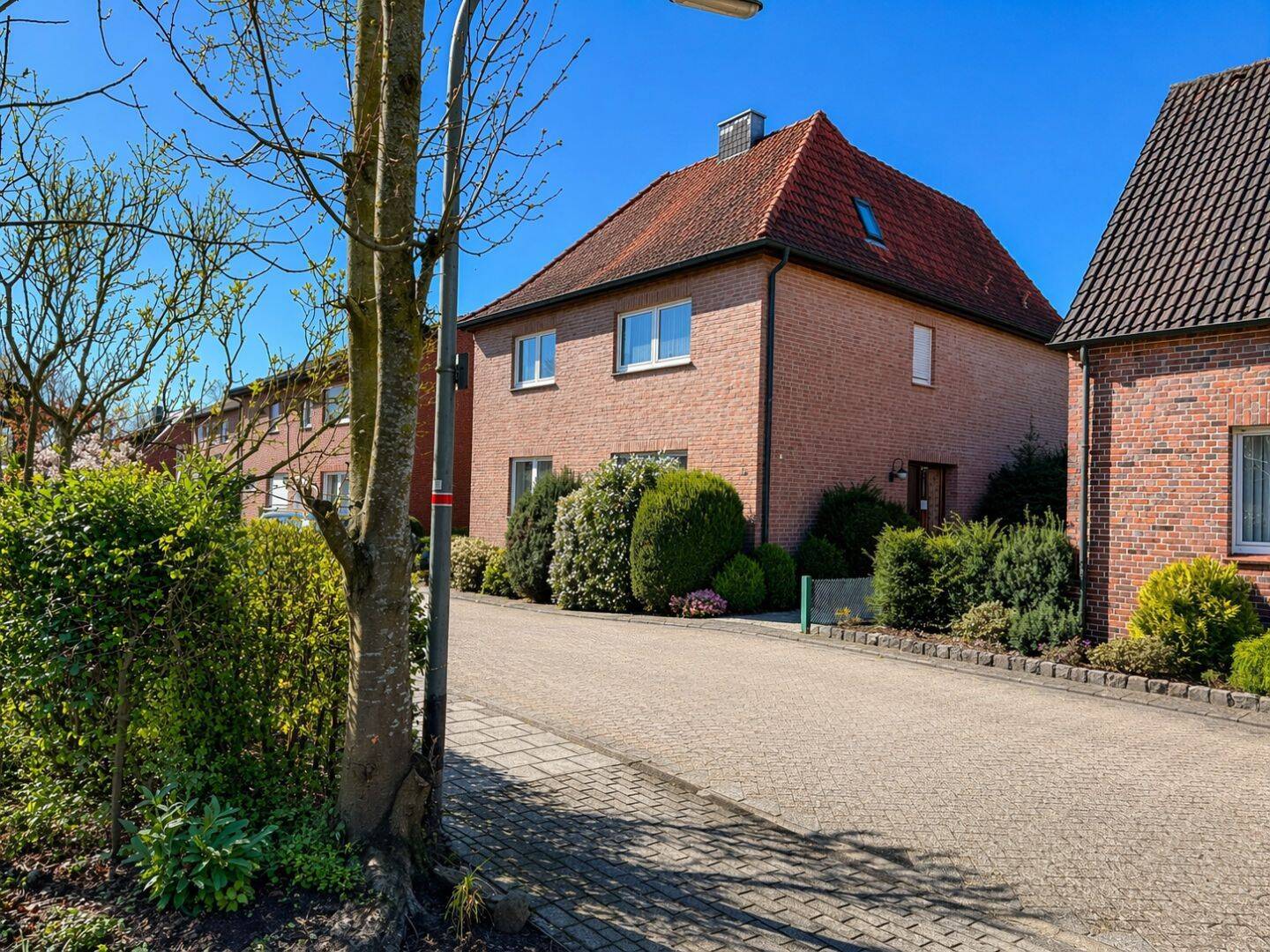 Reserviert! Exkl. Stadthaus mit Charme, großem Grundstück vielfältige Nutzungsmöglichkeiten Rheine – Rheine – Bild 1 von 9