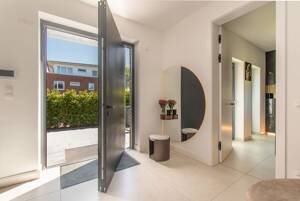 Neubau Stadtvilla mit Pool - Luxuriöses Wohnen in ruhiger Lage von Sasel – 22393 Hamburg – Vorschaubild 3