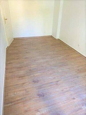 Frisch renovierte helle 3-Raum Wohnung mit Balkon zum Wohlfühlen. – 39106 Magdeburg – Vorschaubild 7