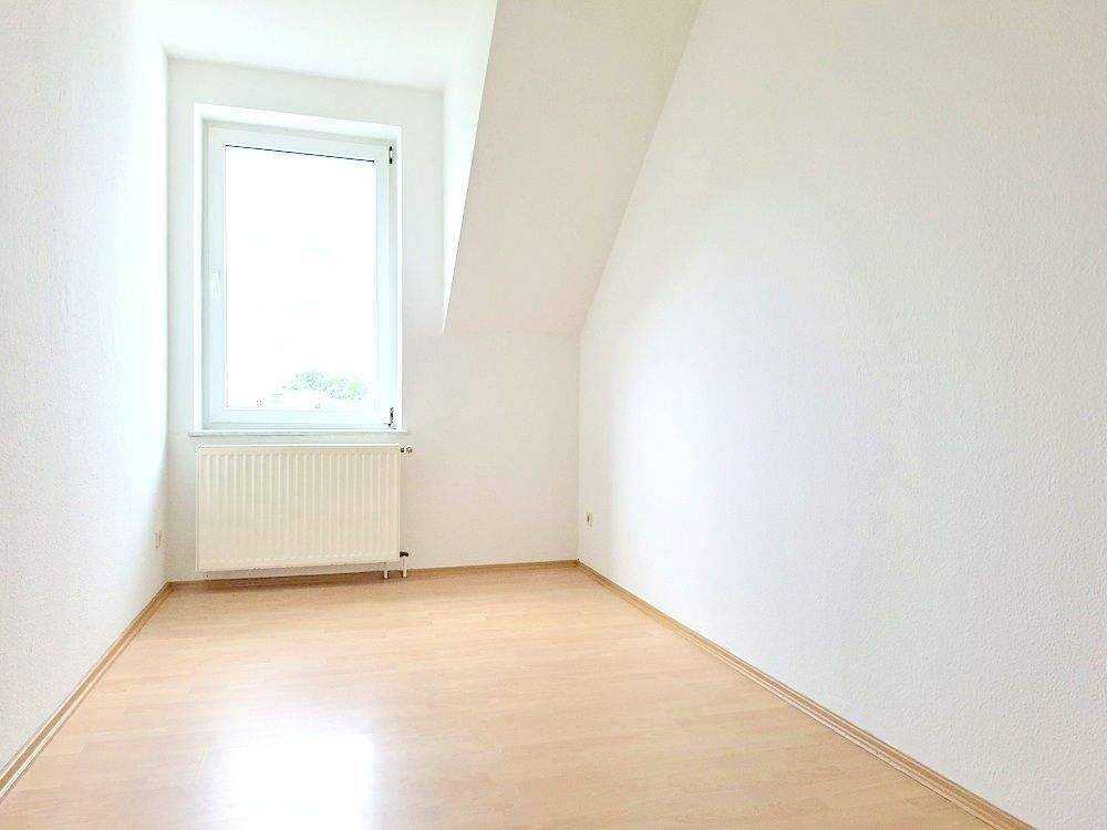 !! 3-Zimmer-Dachgeschosswohnung mit Laminat !! – Chemnitz – Vorschaubild 8