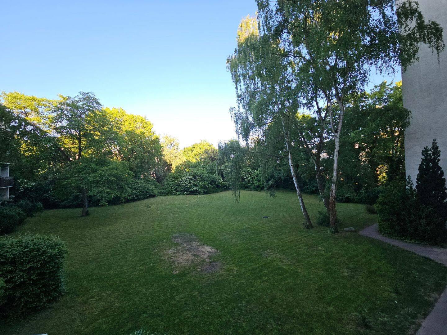 hell, ruhig und frisch saniert: hübsche 1 ZW mit Balkon und Wannenbad im schönen Mariendorf nahe Volkspark – Berlin – Vorschaubild 5