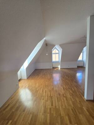 Lichtdurchflutete Wohnung im Atelierstil mit Blick auf den Erfurter Dom ! – 99084 Erfurt – Vorschaubild 6