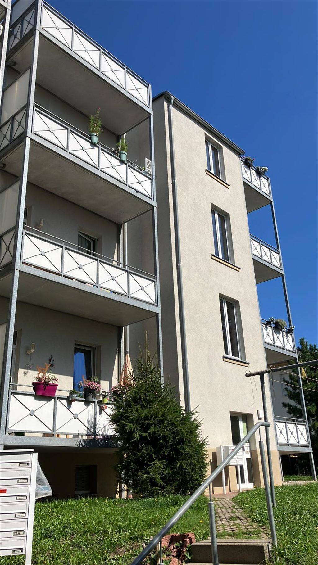 Großzügige 2-Zimmer mit EBK, Laminat, Stellplatz, Balkon und Wanne in zentraler Lage! – Chemnitz – Vorschaubild 6