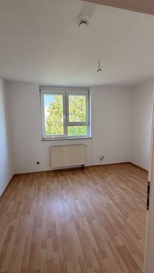 Schicke 3-Zimmer-Wohnung mit Balkon & TG-Stellplatz – 99097 Erfurt – Vorschaubild 9