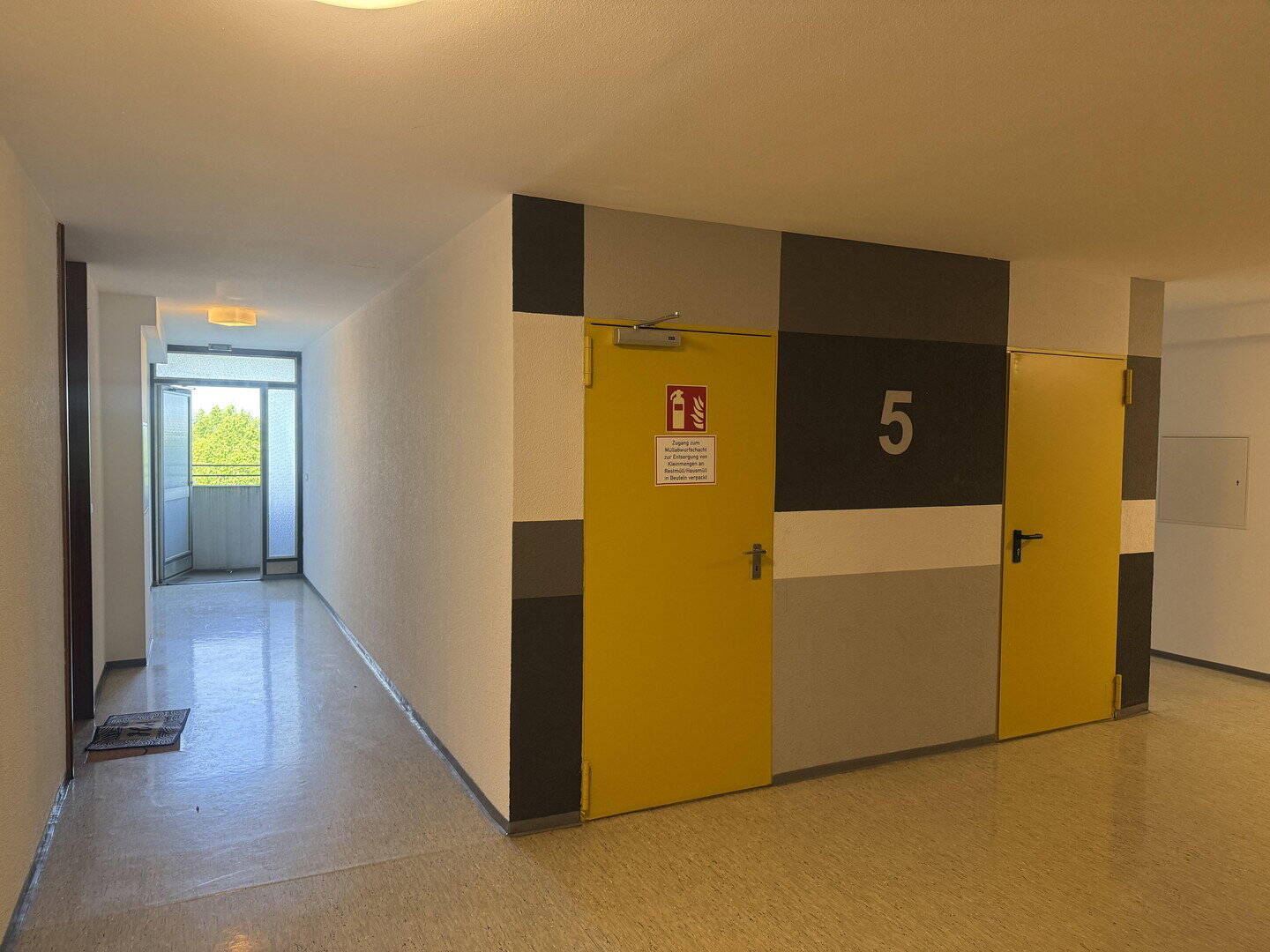Herrenbach-Spickel: gut geschnittene 3 Zimmer-Wohnung mit Fernblick in guter Lage. Provisionsfrei! – Augsburg – Vorschaubild 5