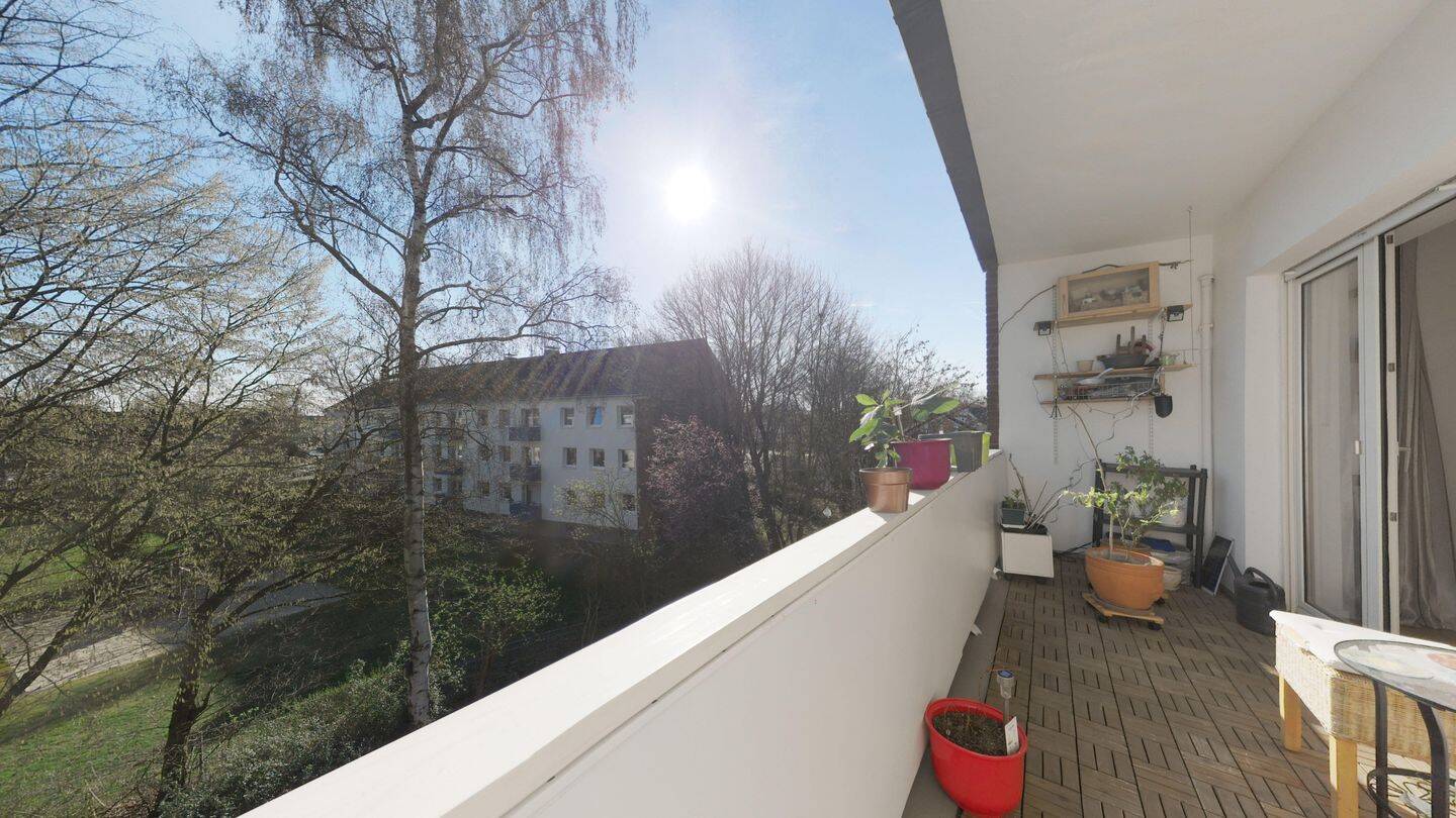 Zwei Balkone, viel Licht, Mauritz und bald frei!