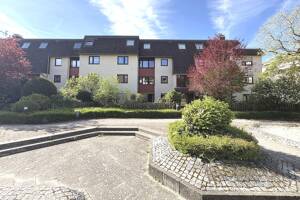 3 ½-Zi.-ETW im 1. OG mit Südbalkon und TG-Stellplatz – 70619 Stuttgart – Vorschaubild 2