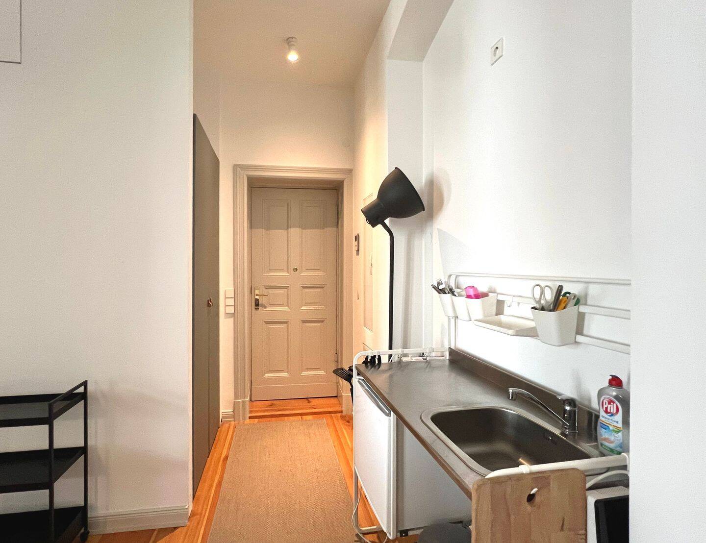 Wunderschönes Altbaustudio, modern, hell, ruhig, großzügig - möbliert – Berlin – Vorschaubild 7