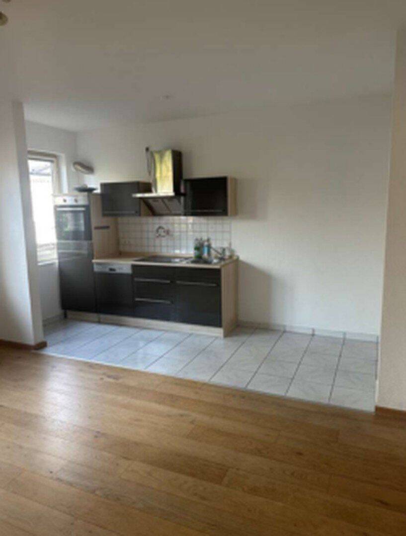 Neustadt: bezugsfreie 2 Zimmer ETW mit Balkon im beliebten "Flüsseviertel" in der Bremer Neustadt – Bremen – Vorschaubild 2