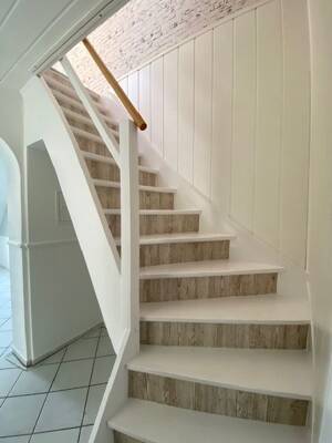 *Nähe Klinikum-Leverkusen* 2- Zimmer Dachgeschoss - Wohnung ohne Balkon
