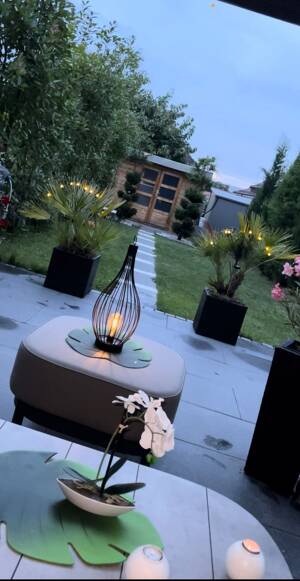 Modernes, gepflegtes Reihenhaus mit Einbauküche, Außenstellplatz und schönem Garten