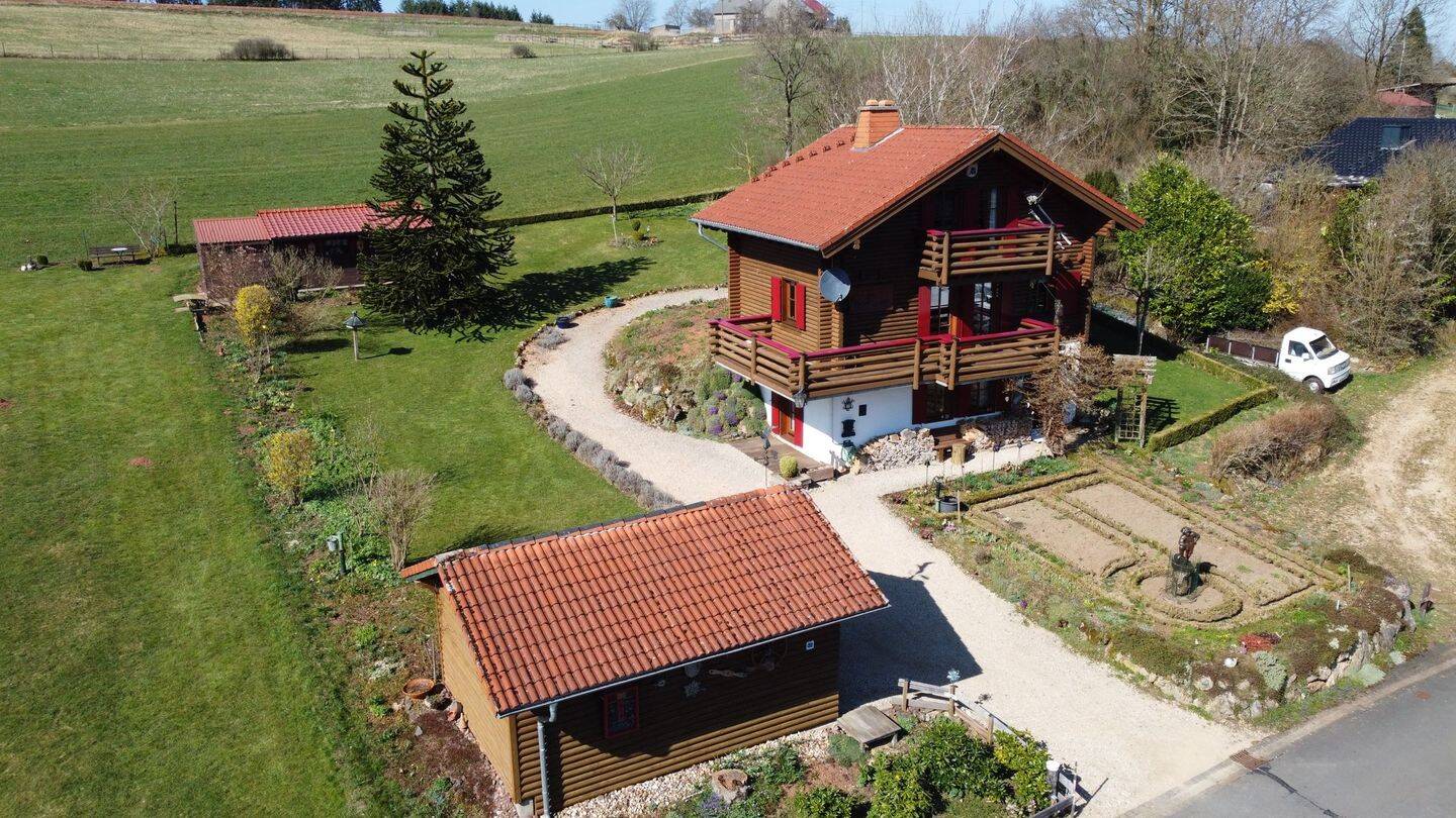 Ferienhaus & Kapitalanlage: Holzblockhaus mit Studio inkl. Inventar in der Vulkaneifel – Kopp – Vorschaubild 7
