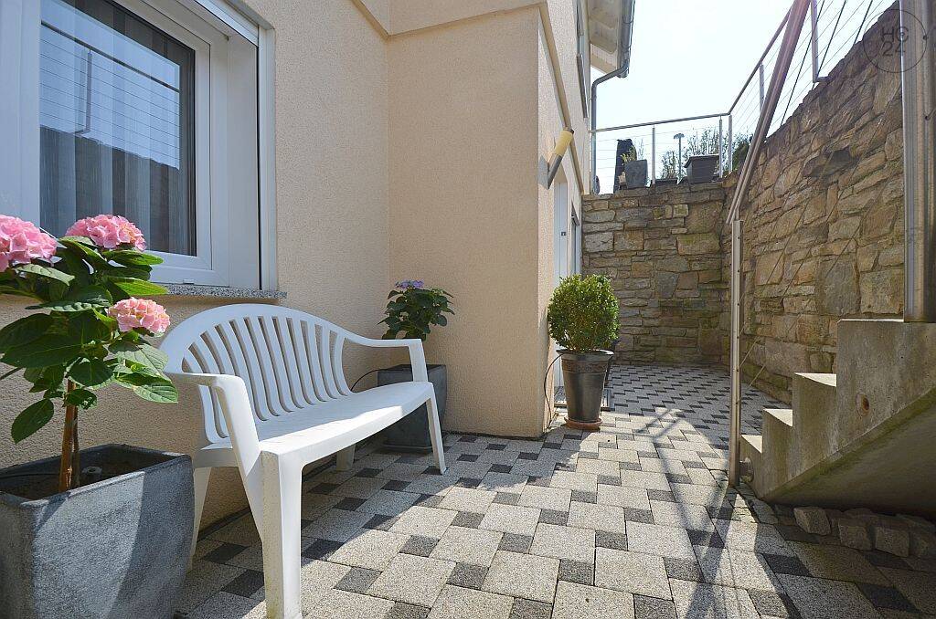 Schöne möblierte Wohnung mit kleiner Terrasse und Internet in Gärtringen – Gärtringen – Vorschaubild 5