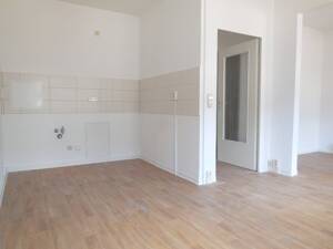 Hier wird saniert - 2 Raum Wohnung im Zentrum – 4720 Döbeln – Vorschaubild 3
