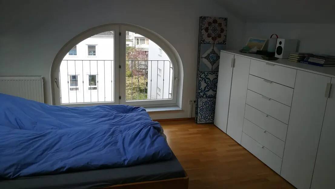 Sanierte DG-Wohnung mit phantastischer Dachterrasse & EKB in D‘dorf Grafenberg – Düsseldorf – Vorschaubild 2