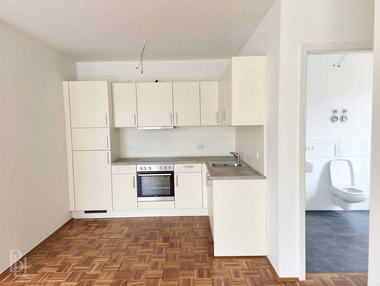 Grün wohnen, modern leben - 2 Zimmer mit Fußbodenheizung & EBK direkt am Park – Berlin – Vorschaubild 5