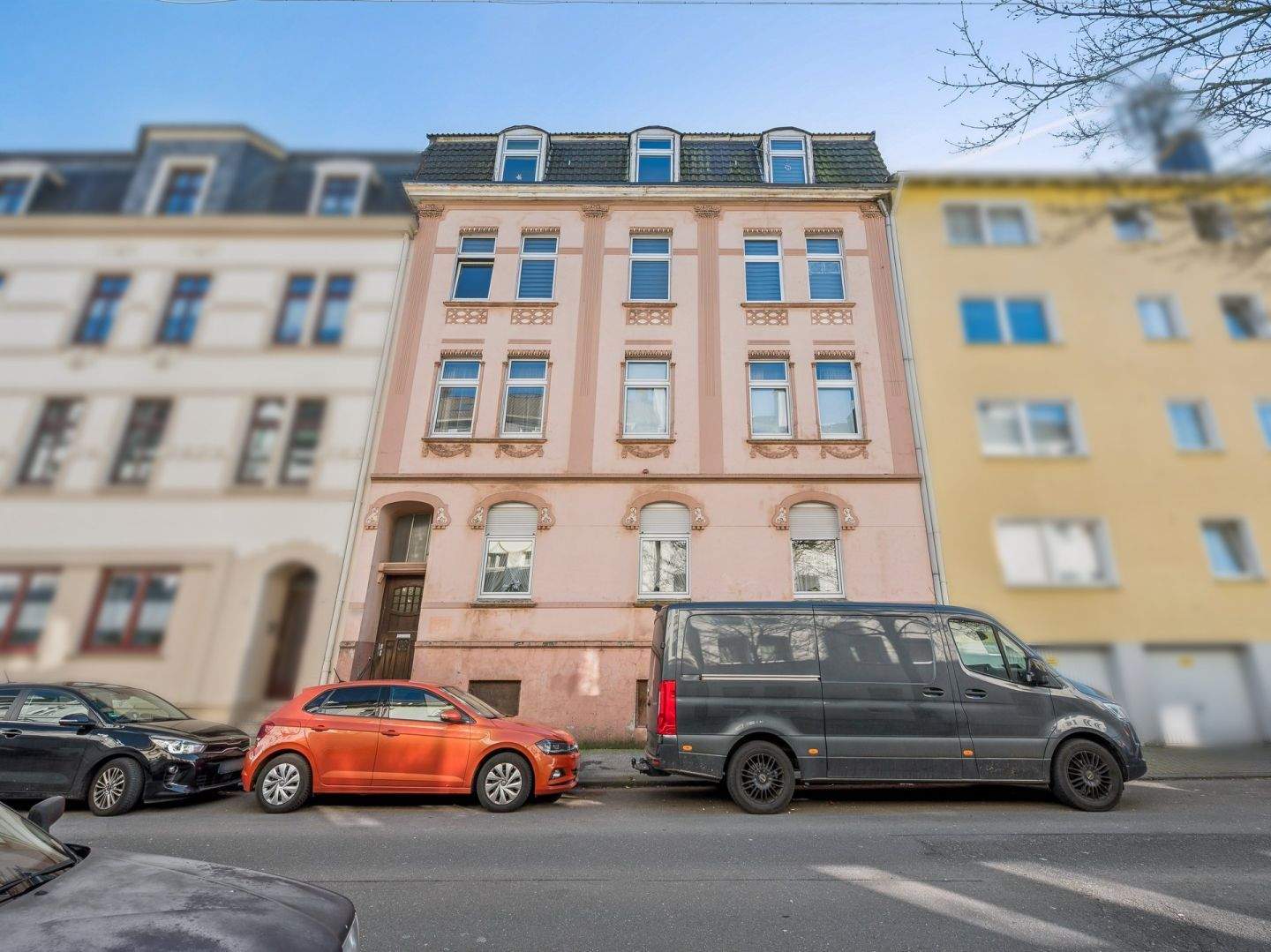 Solide Investition in historische Bausubstanz-Denkmalgeschütztes Mehrfamilienhaus in Heckinghausen