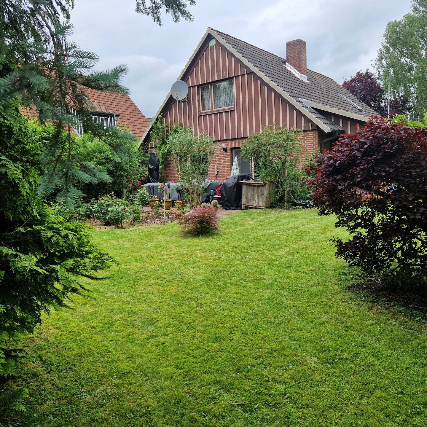 Gepflegtes Einfamilienhaus mit 5 Zimmern und viel Platz für Familien – Seester – Bild 1 von 9