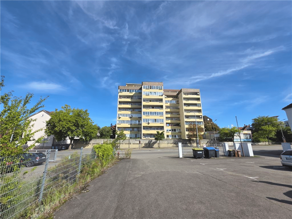 Stadtnahe Wohnung mit Garage und Aufzug. - sofortiger Bezug.