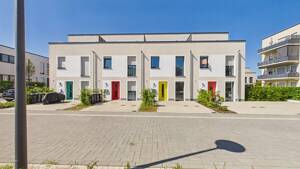 ENDHAUS MIT KÜCHE. auf der Straße, in der Luft und online bestens verbunden. Wohnen mit Anschluss! – 51145 Köln – Vorschaubild 4