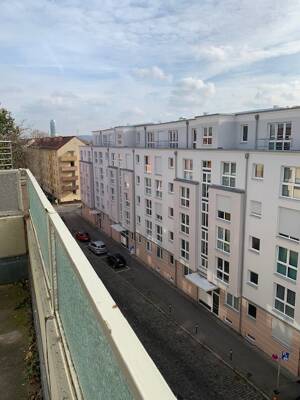 Frisch renovierte, großzügige 3-Zimmer-Wohnung mit Dachterrasse im beliebten Wöhrd! – 90489 Nürnberg – Vorschaubild 4
